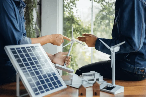¿Qué pasa si me sobra energía solar? ¿Me la pagan?